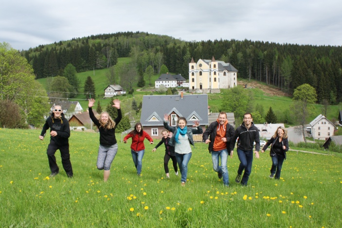 Zajímavý mezinárodní dobrovolnický workcamp můžete zažít i v Čechách!