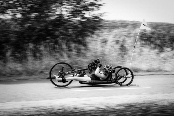 HENDBIKE, MONOSKI ČI PLAVÁNÍ ?  ADRENALIN, KTERÝM TOUŽÍ ALEX USPĚT NA PARALYMPIÁDĚ V PAŘÍŽI V ROCE 2024